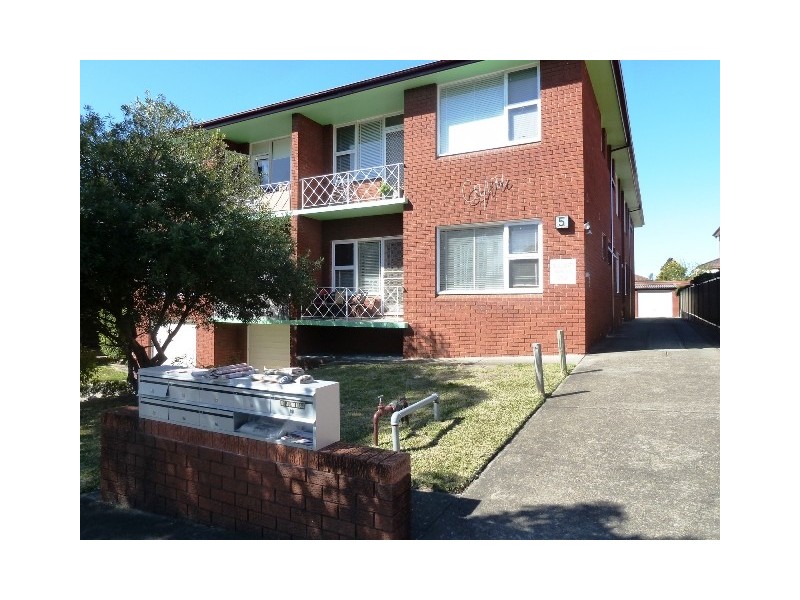1/5 Gladstone Street, Bexley NSW 2207
