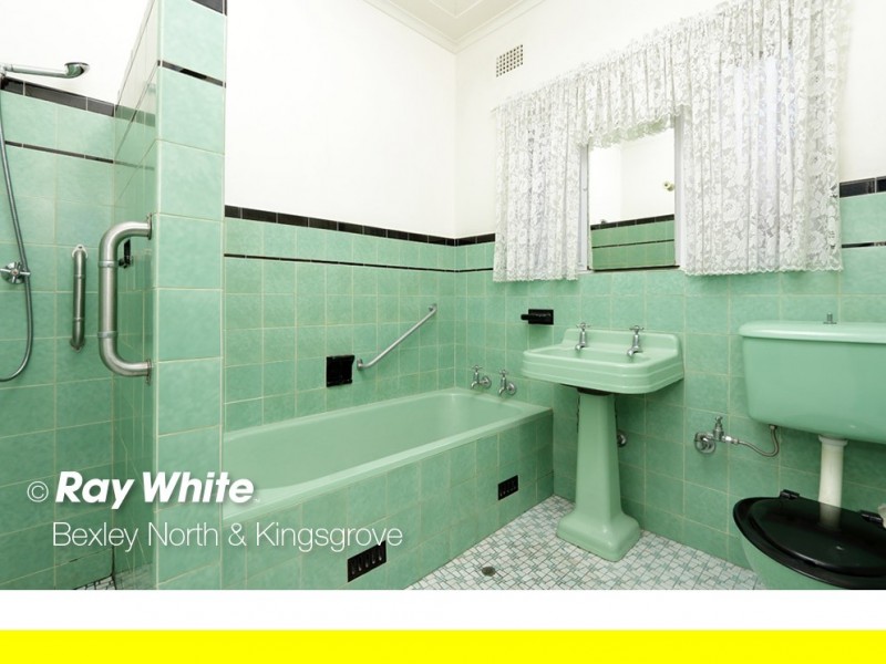 224 Kingsgrove Road (off Kingsgrove Ave), Kingsgrove NSW 2208