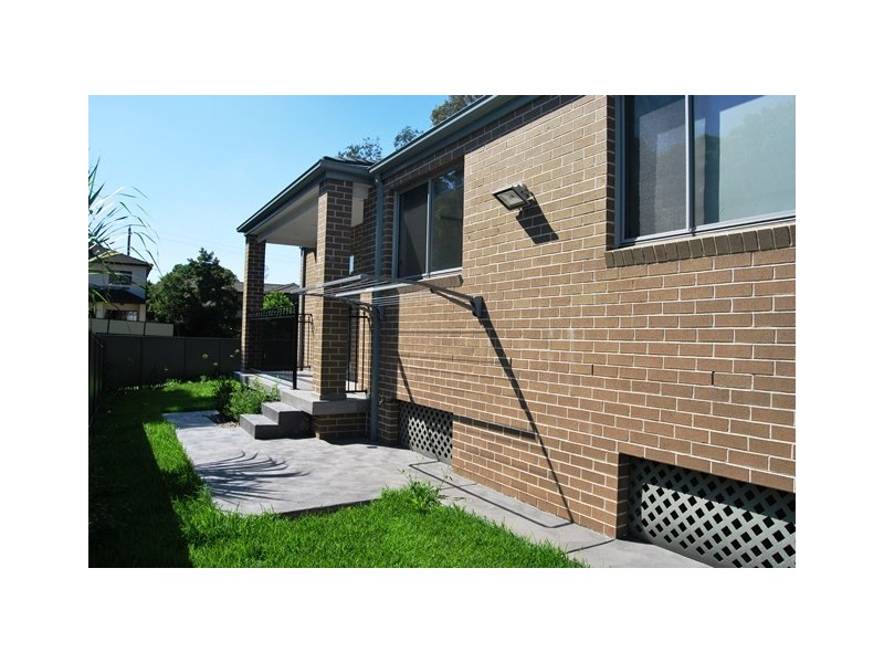 21B Unwin Street, Bexley NSW 2207