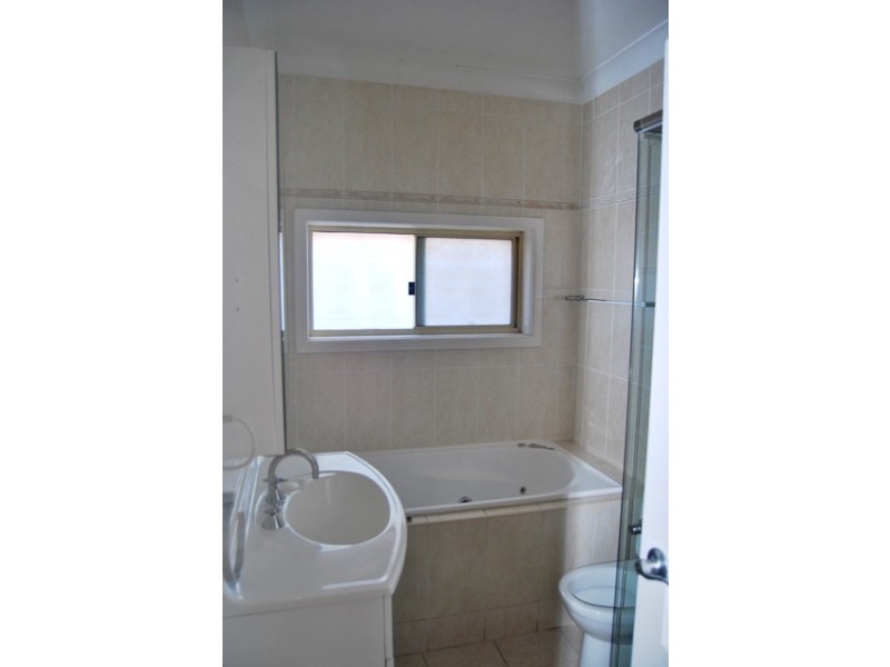 18 Dunlop Street, Roselands NSW 2196