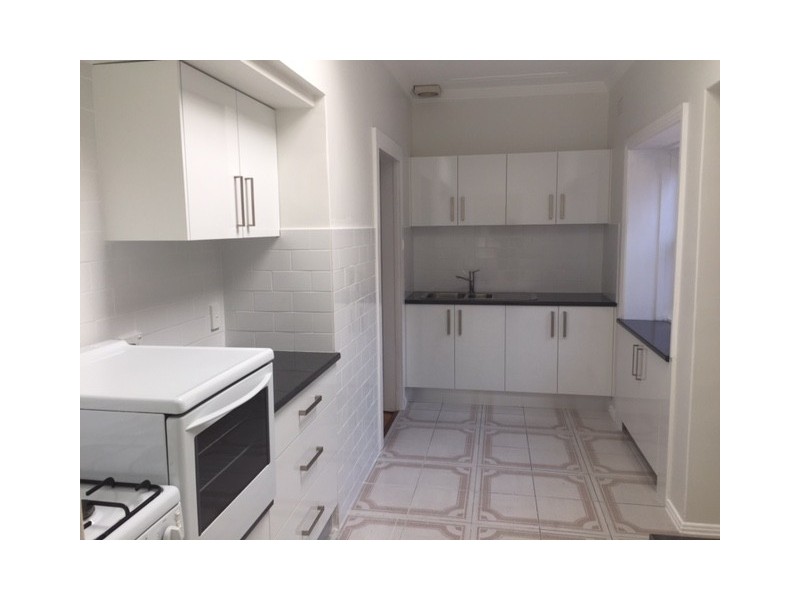 52 VIVIENNE STREET, Kingsgrove NSW 2208