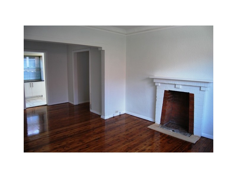 52 VIVIENNE STREET, Kingsgrove NSW 2208