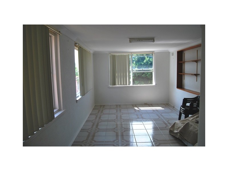 52 VIVIENNE STREET, Kingsgrove NSW 2208