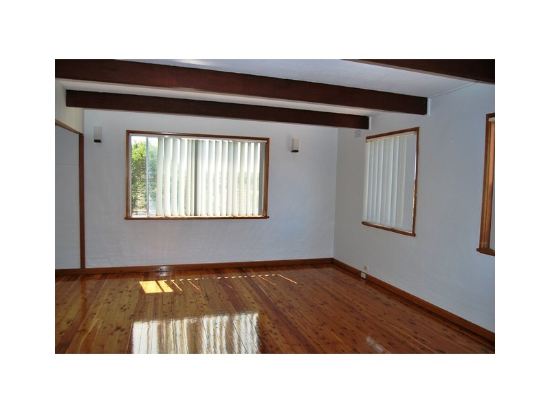 52 VIVIENNE STREET, Kingsgrove NSW 2208