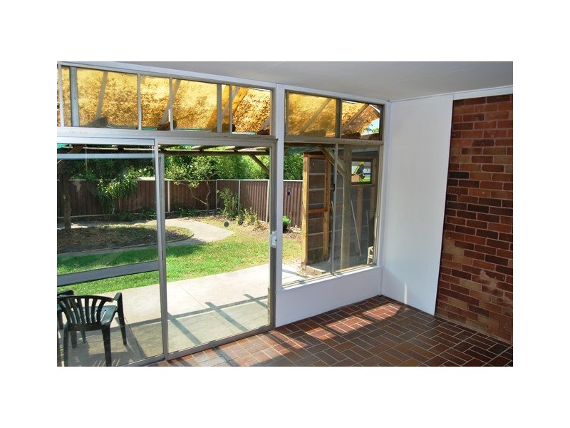 52 VIVIENNE STREET, Kingsgrove NSW 2208