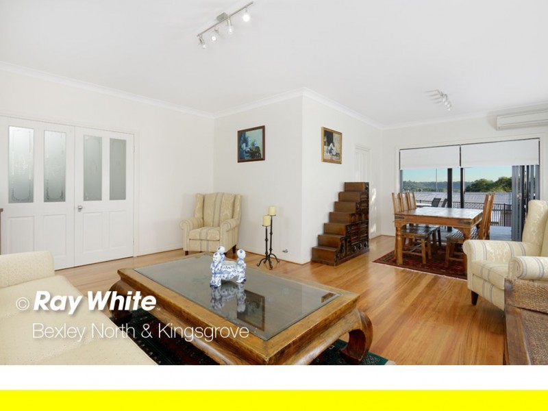 129 Woronora Crescent, Como NSW 2226