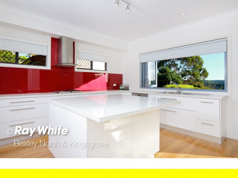 129 Woronora Crescent, Como NSW 2226