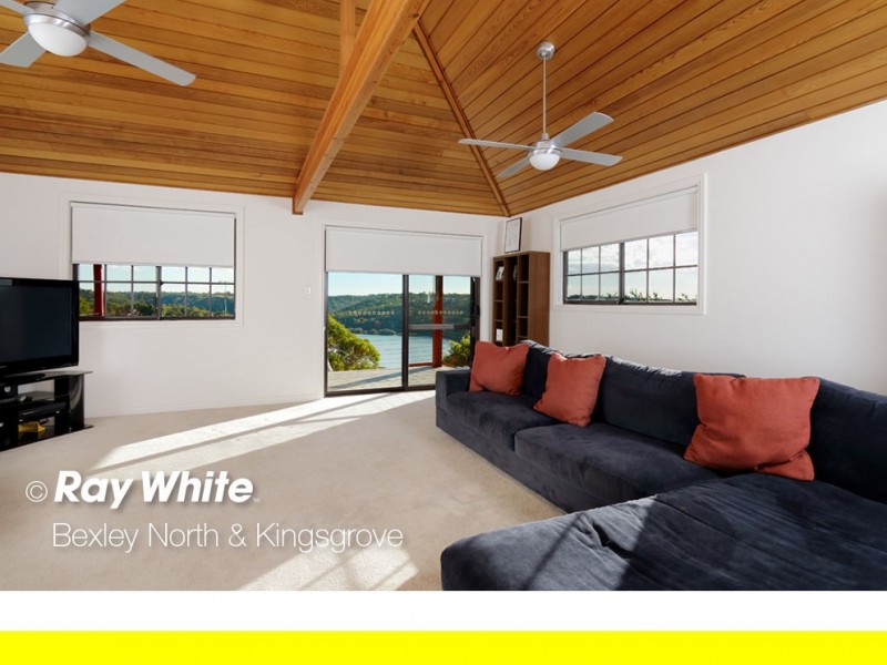 129 Woronora Crescent, Como NSW 2226