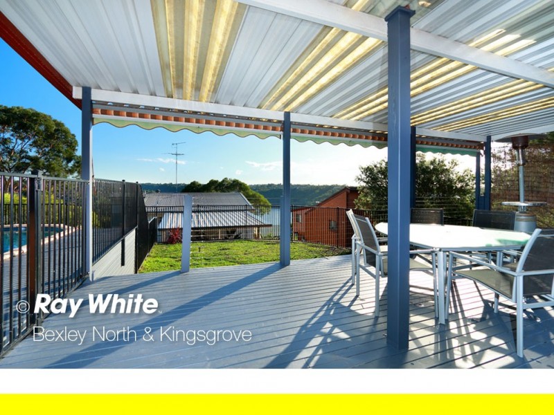 129 Woronora Crescent, Como NSW 2226