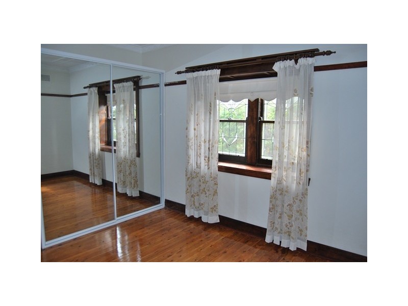 13 Hobbs Street, Kingsgrove NSW 2208