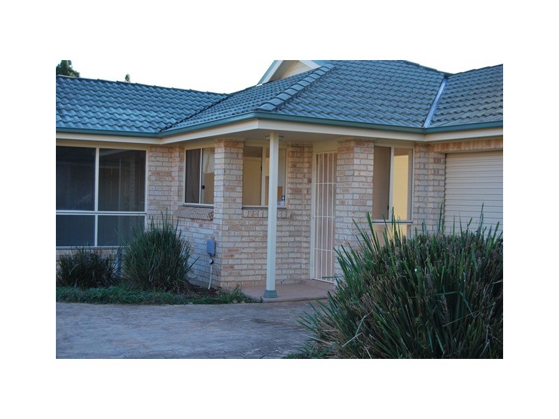 4/38 WORONORA AVENUE, Leumeah NSW 2560