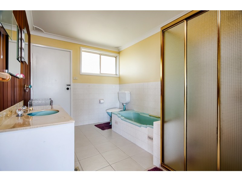 33 Sarah Crescent, Baulkham Hills NSW 2153