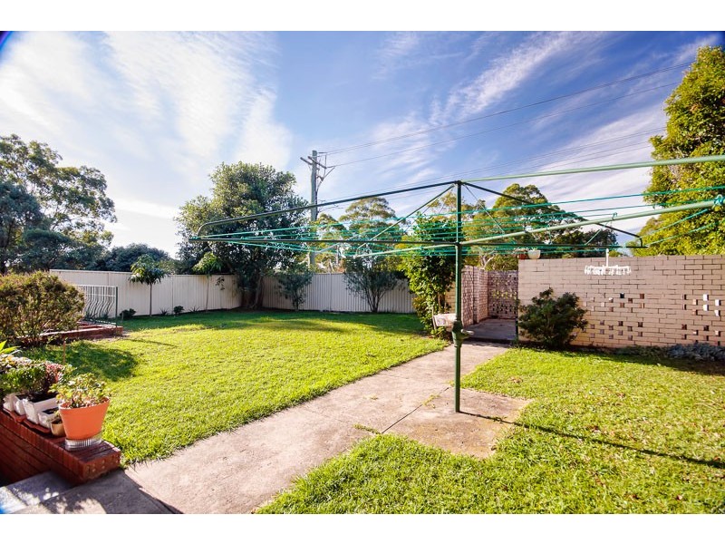 33 Sarah Crescent, Baulkham Hills NSW 2153