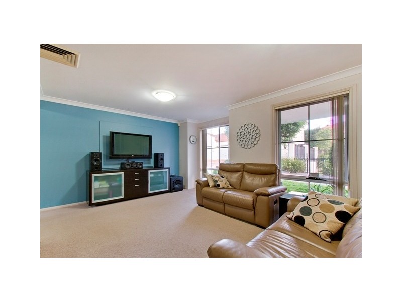 2/17 Conie Avenue, Baulkham Hills NSW 2153