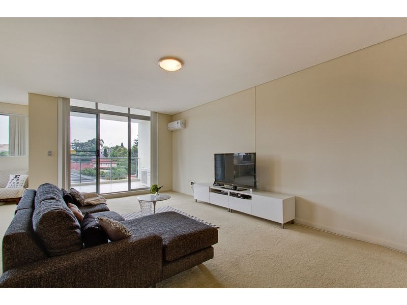 4/23-25 Crane Road, Castle Hill NSW 2154