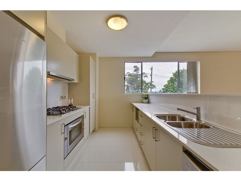 4/23-25 Crane Road, Castle Hill NSW 2154