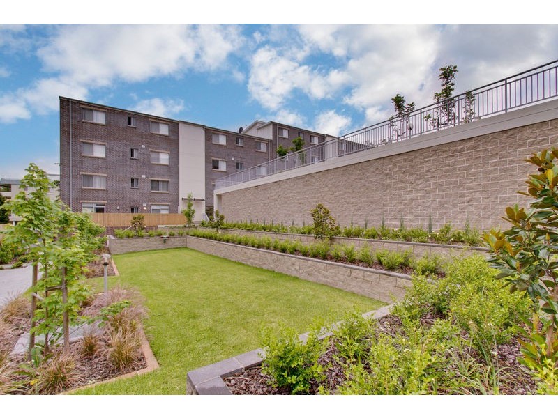 4/23-25 Crane Road, Castle Hill NSW 2154