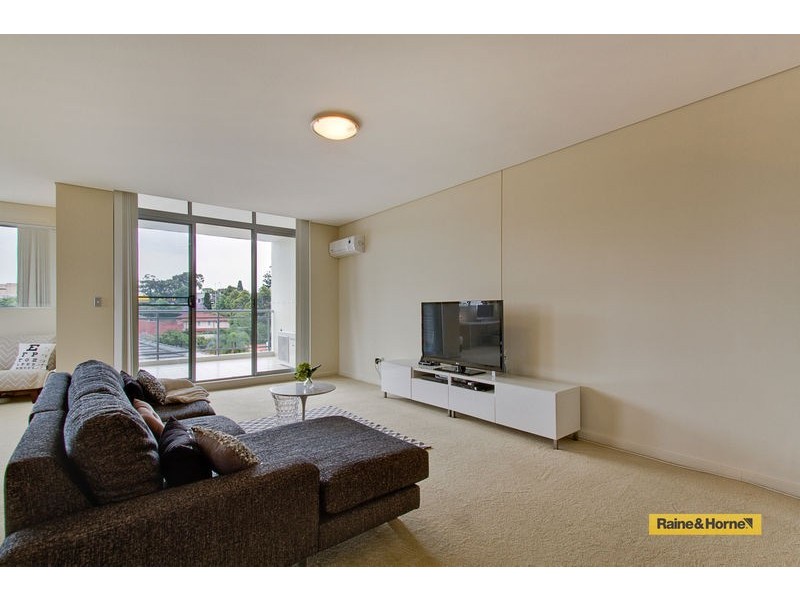 4/23-25 Crane Road, Castle Hill NSW 2154