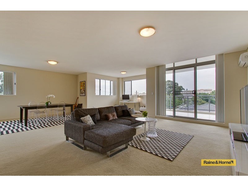 4/23-25 Crane Road, Castle Hill NSW 2154