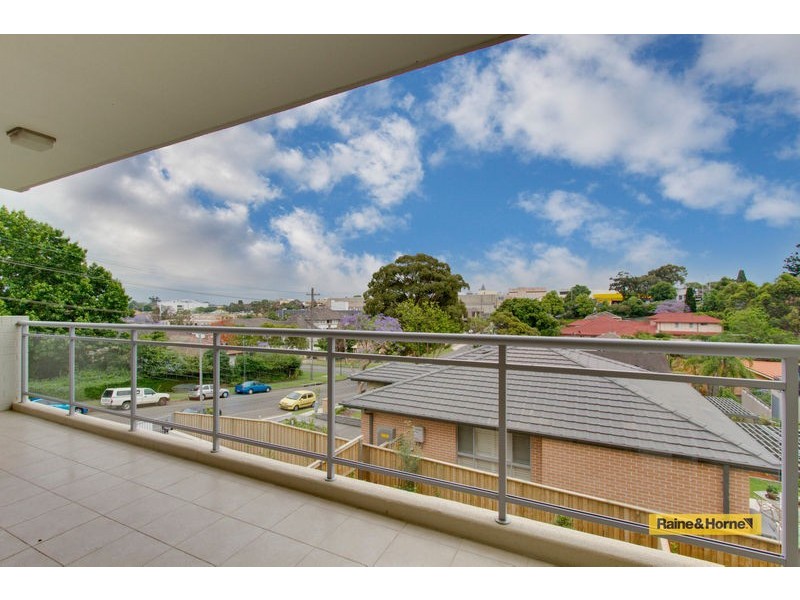 4/23-25 Crane Road, Castle Hill NSW 2154