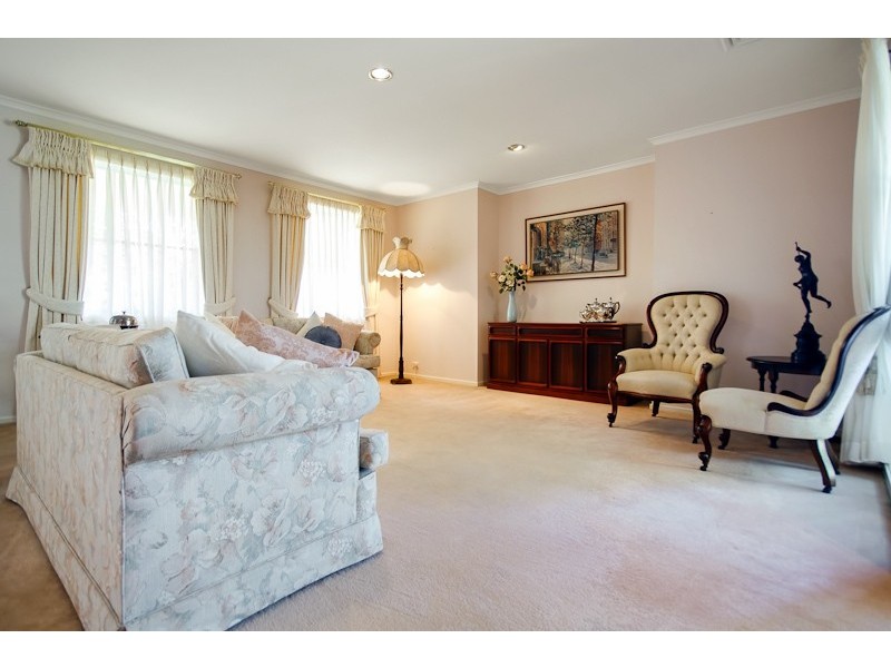 19 Clarke Place, Castle Hill NSW 2154