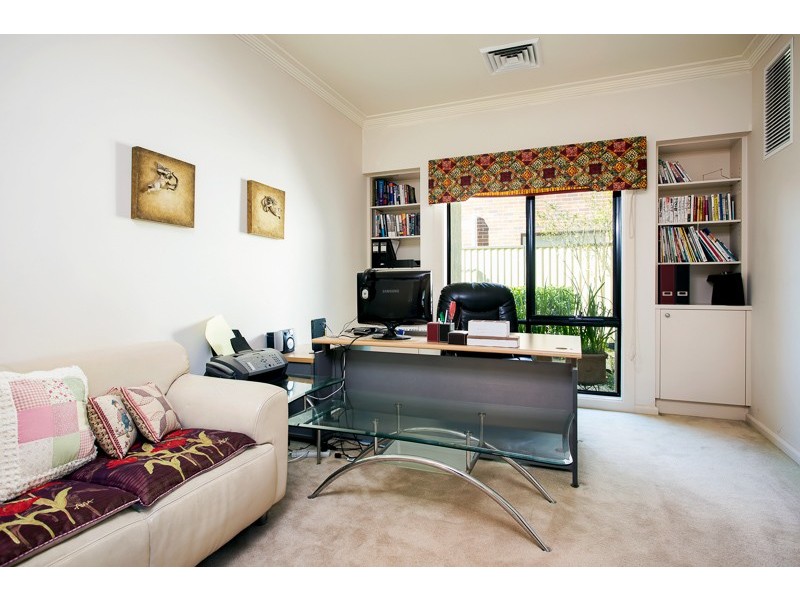 61 Perkins Drive, Kellyville NSW 2155