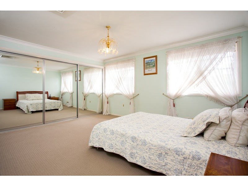 9 Delaney Dr, Baulkham Hills NSW 2153