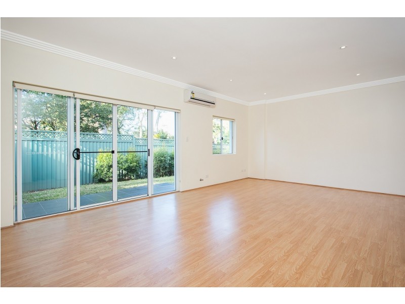 4/37 Jenner St, Baulkham Hills NSW 2153