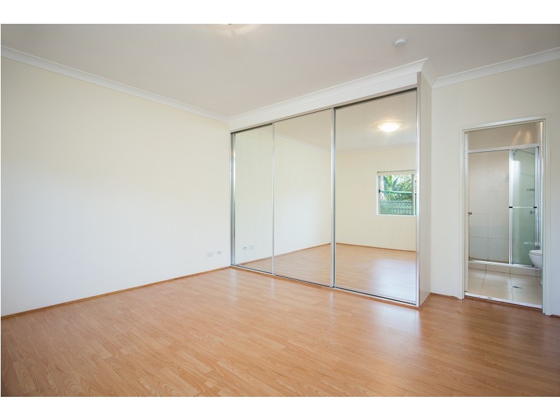 4/37 Jenner St, Baulkham Hills NSW 2153
