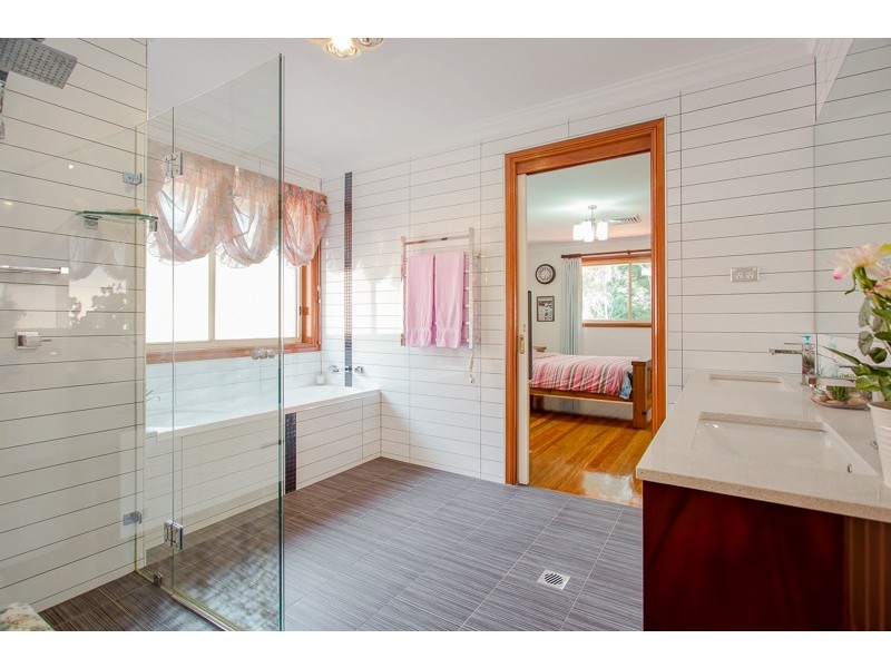 20 Forestwood Cre, West Pennant Hills NSW 2125