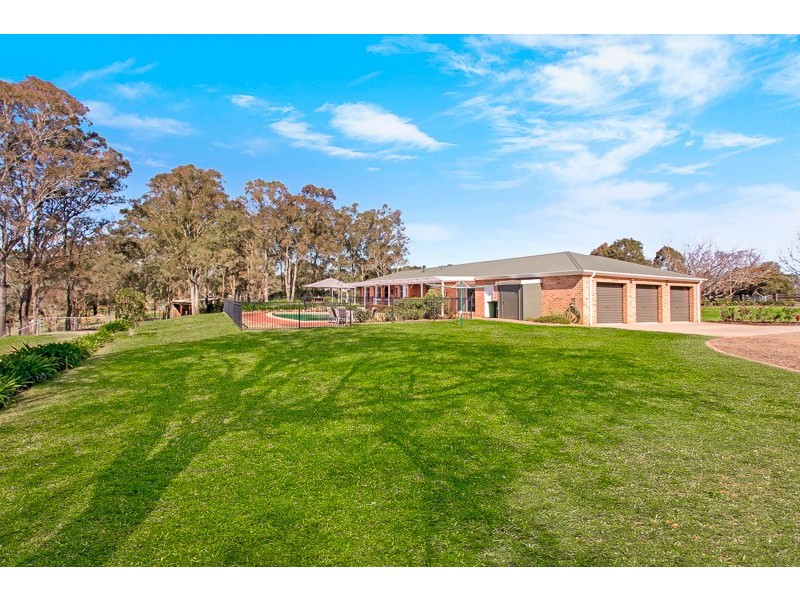 19 Threlkeld Drive, Cattai NSW 2756
