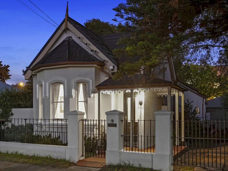 30-30A West Market Street, Richmond NSW 2753