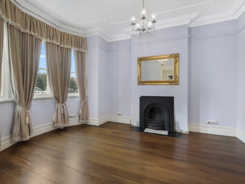 30-30A West Market Street, Richmond NSW 2753