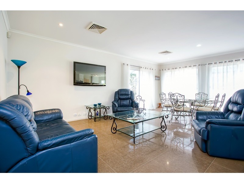 11 Minerva, Beaumont Hills NSW 2155