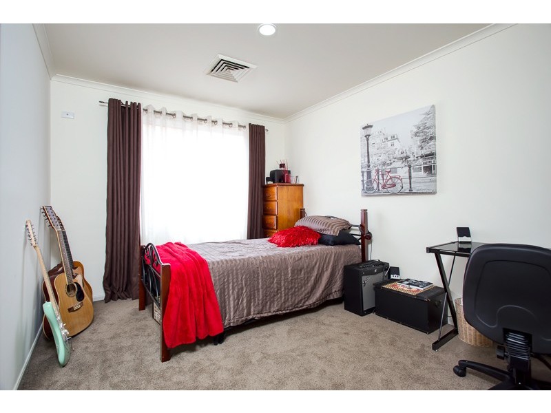 11 Minerva, Beaumont Hills NSW 2155