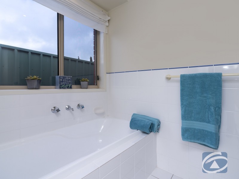 72 Kingfisher Drive, Hewett SA 5118