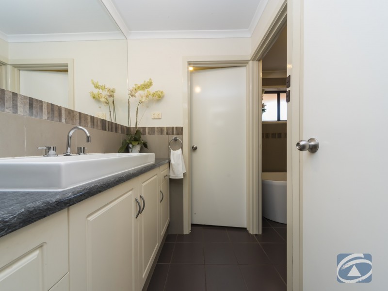 8 Ronan Court, Gawler East SA 5118