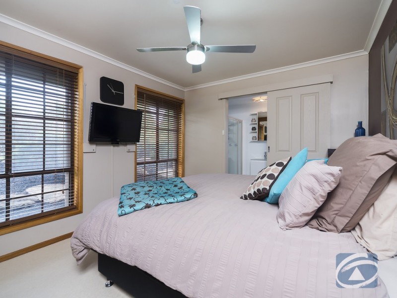 13 Royal Admiral Place, Surrey Downs SA 5126