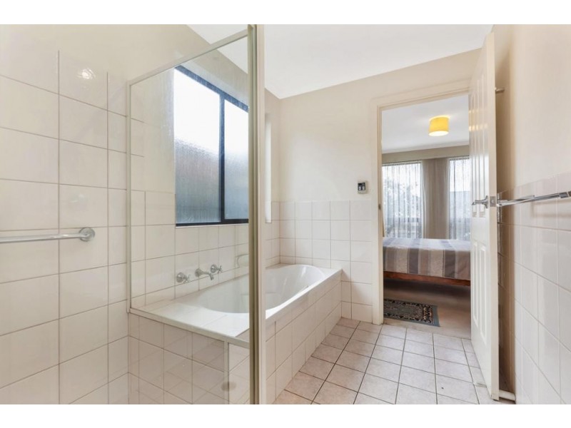 22 Britha Ave, Evanston SA 5116