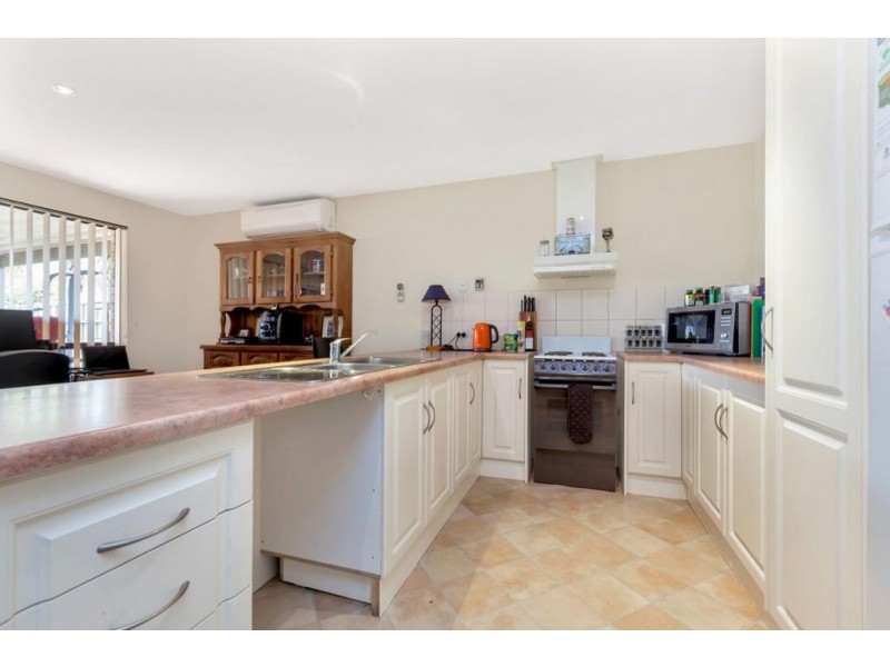 22 Britha Ave, Evanston SA 5116