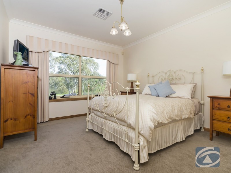 156 Woodlands Road, Cockatoo Valley SA 5351