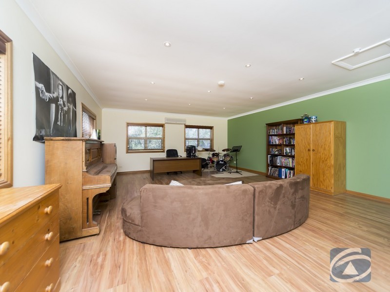 156 Woodlands Road, Cockatoo Valley SA 5351