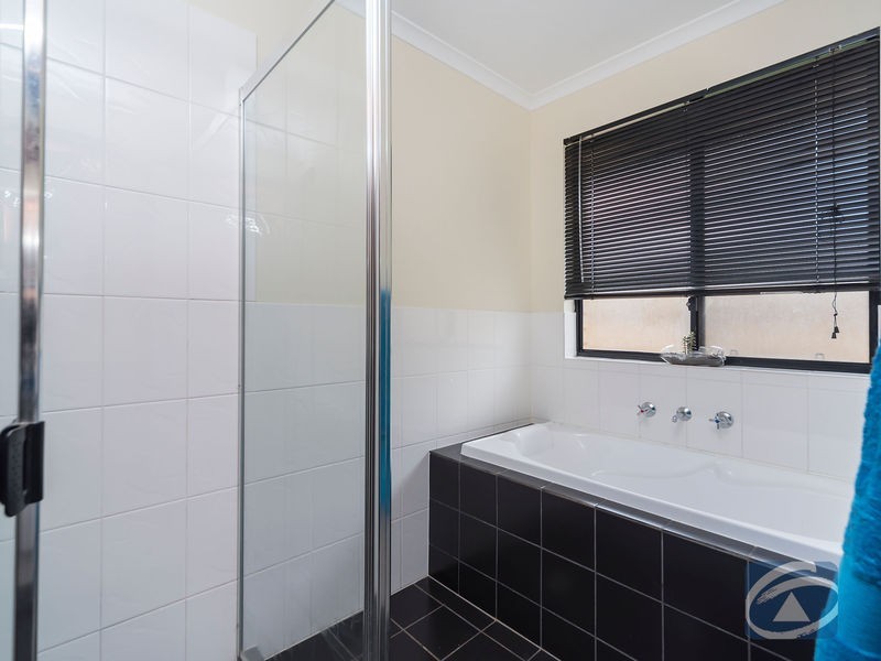 2 McLaren Court, Munno Para West SA 5115