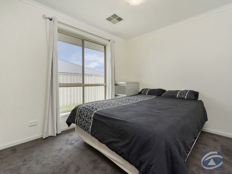 3 Hogben Avenue, Reid SA 5118