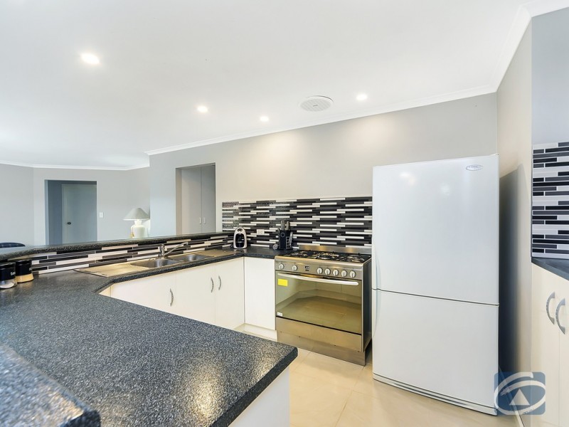 14 Heathcott Court, Blakeview SA 5114