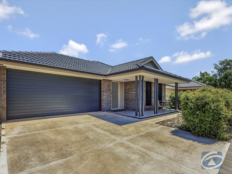15 Davison Crescent, Smithfield Plains SA 5114