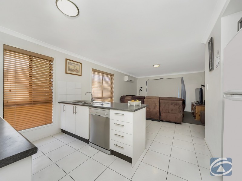 15 Davison Crescent, Smithfield Plains SA 5114