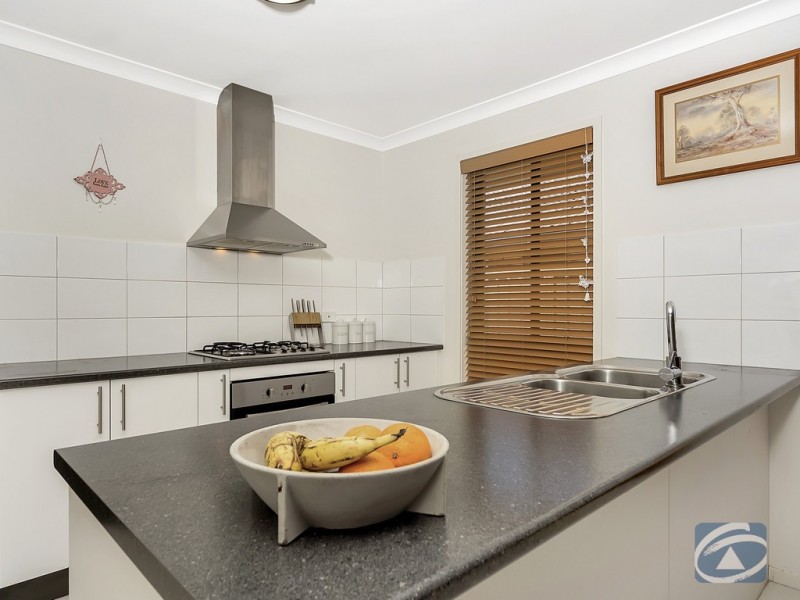 15 Davison Crescent, Smithfield Plains SA 5114