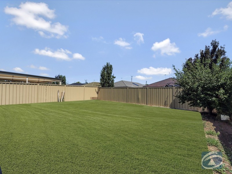15 Davison Crescent, Smithfield Plains SA 5114