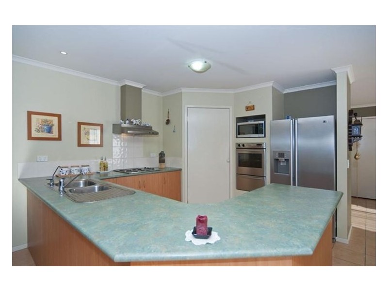 19 Gleeson Grove, Evanston Park SA 5116